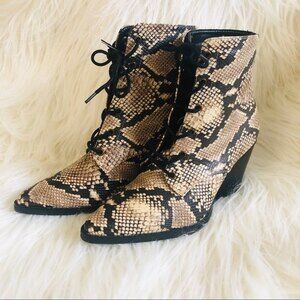 Qupid women’s block heel snake skin lace front boots size 6M
